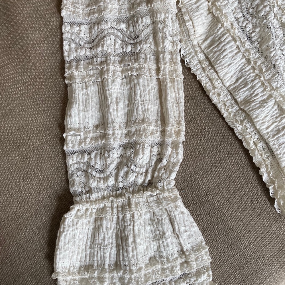 H&M Lace Top - Picture 3 of 4